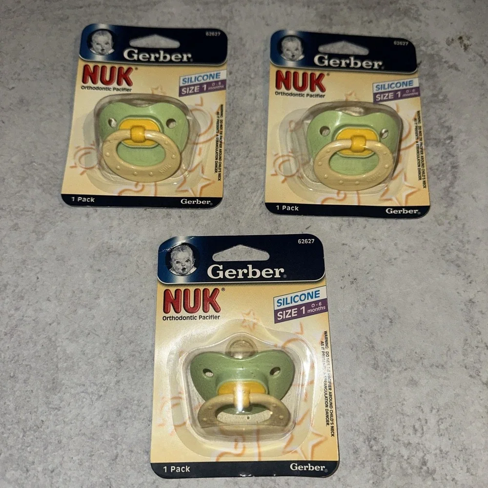 3 Lot Gerber NUK Orthodonic Pacifier Size 1 0-6 Months Silicone Green Yellow